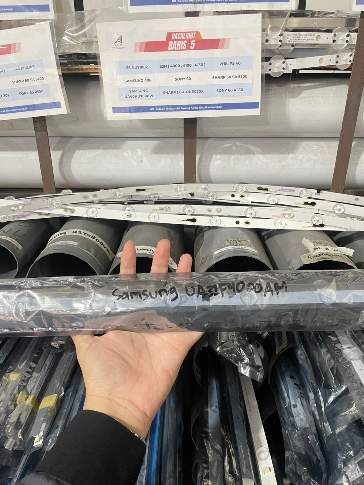Samsung - UA32F4000AM